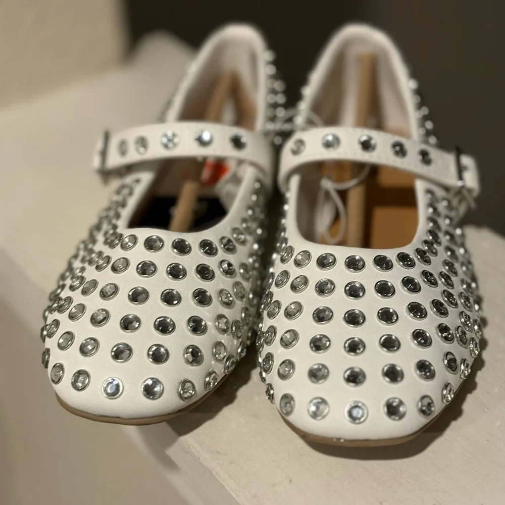Target stylish white